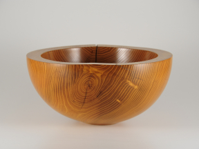 Robinie: Durchmesser 37cm, Höhe 17cm